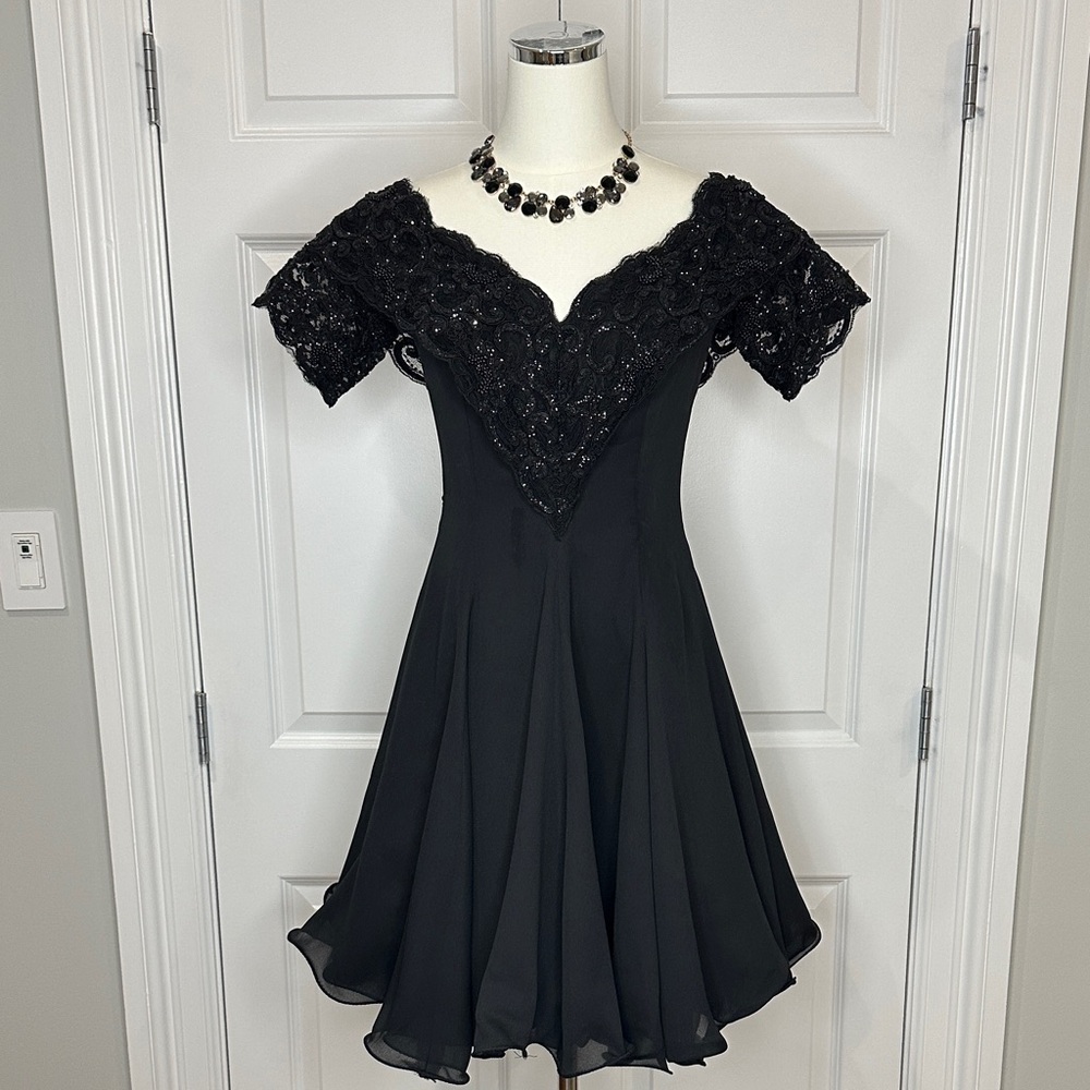 Vintage Karen Okada Black Off the Shoulder Dress Beaded Lace Cocktail A-line 8